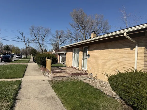 $2,600 | 14941 Evans Avenue, Dolton, IL 60419