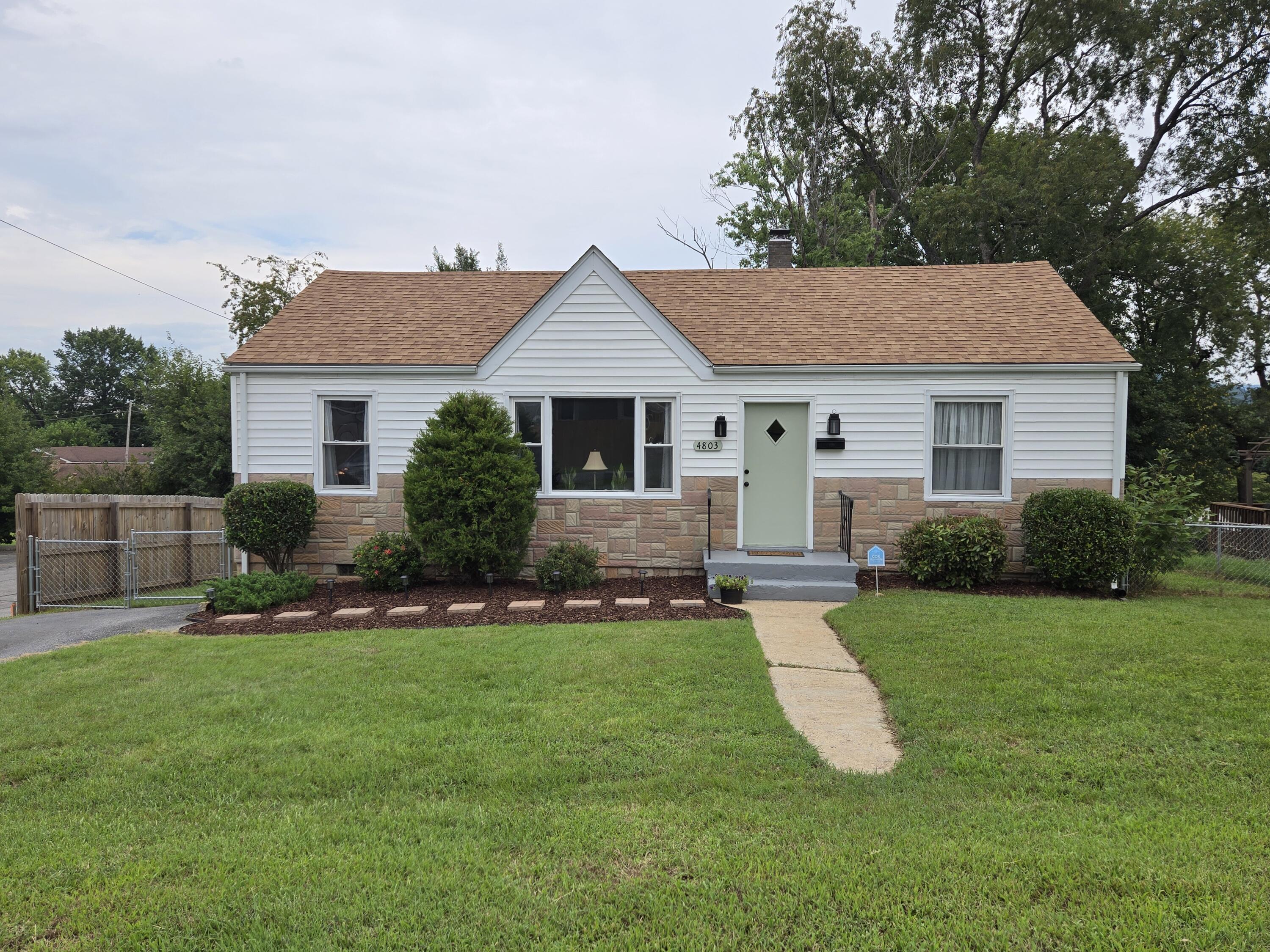4803 Hazelridge Road Northwest Roanoke, VA 24012 - Photo 1 of 15 1000002996