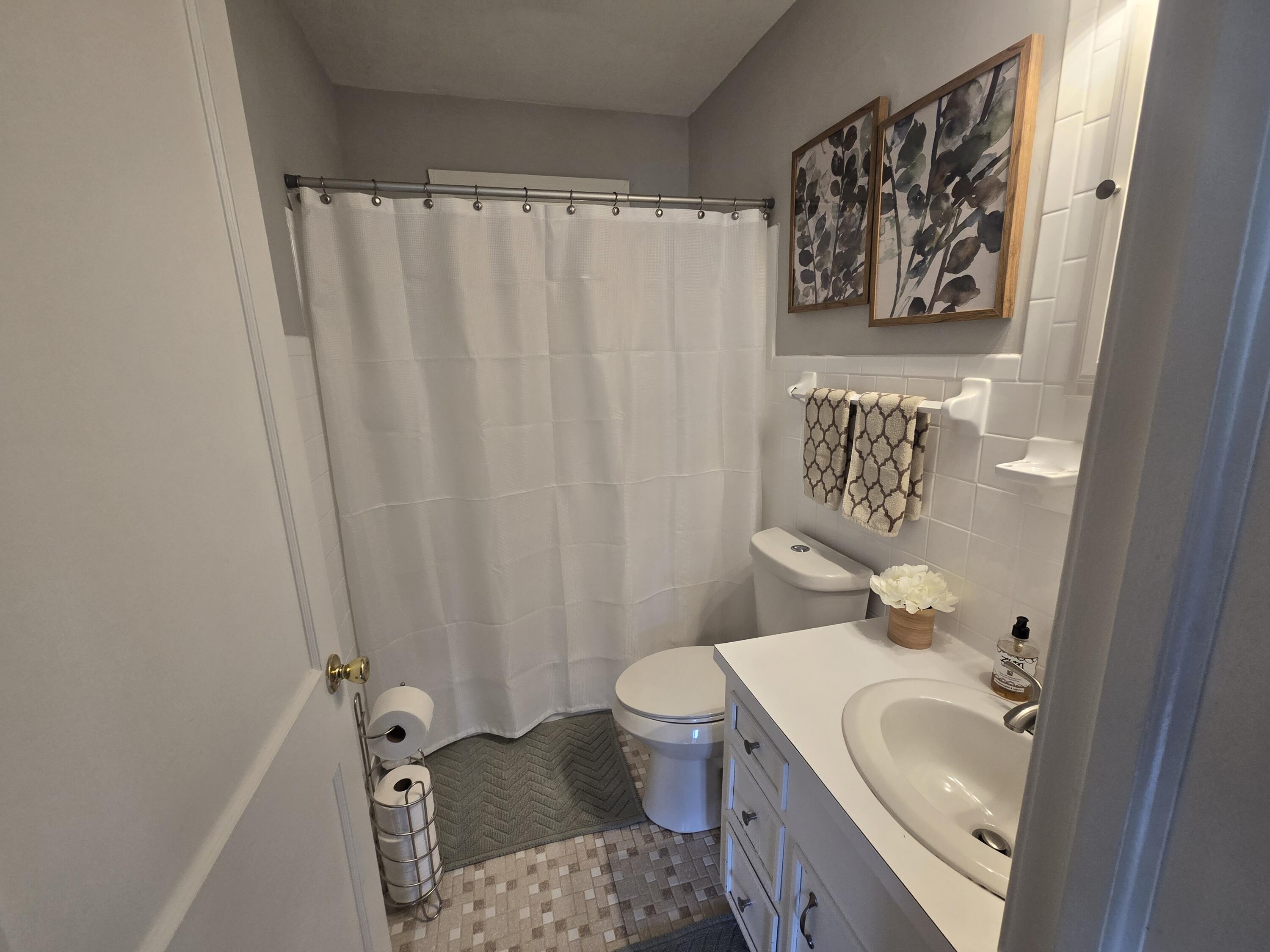 4803 Hazelridge Road Northwest Roanoke, VA 24012 - Photo 12 of 15 1000002987