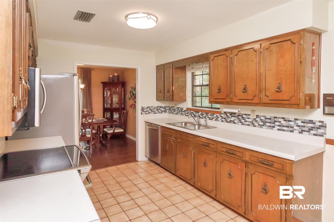 8012 Castlewood Way Mobile, AL 36619 - Photo 13 of 30