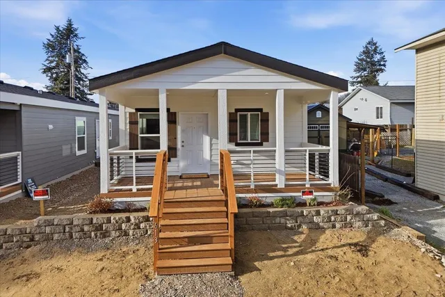 $289,950 | 613 South State Avenue, Newport, WA 99156