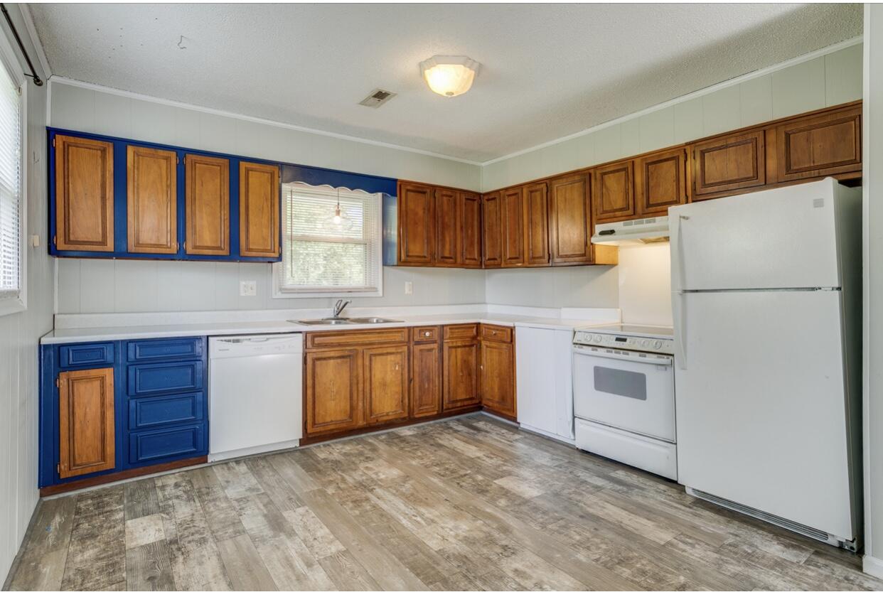 809 Ridgecrest Road, Unit 5 Johnson City, TN 37604 - Photo 7 of 25 93BB6E2D-A91F-42D9-8133-CC589555D69D