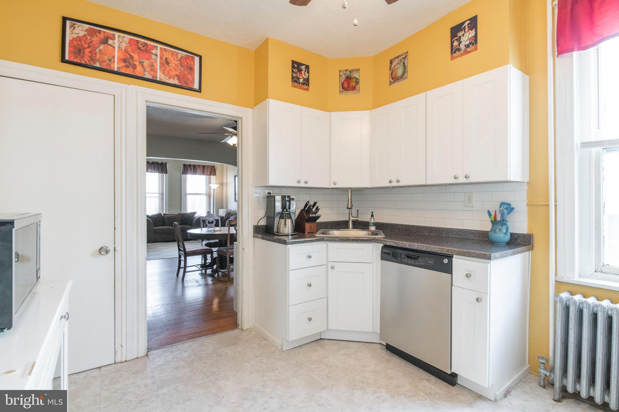 407 Ripka Street Philadelphia, PA 19128 - Photo 10 of 20 Kitchen