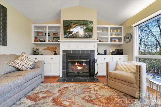 $650,000 | 59 Agaliha Lane, Brevard, NC 28712