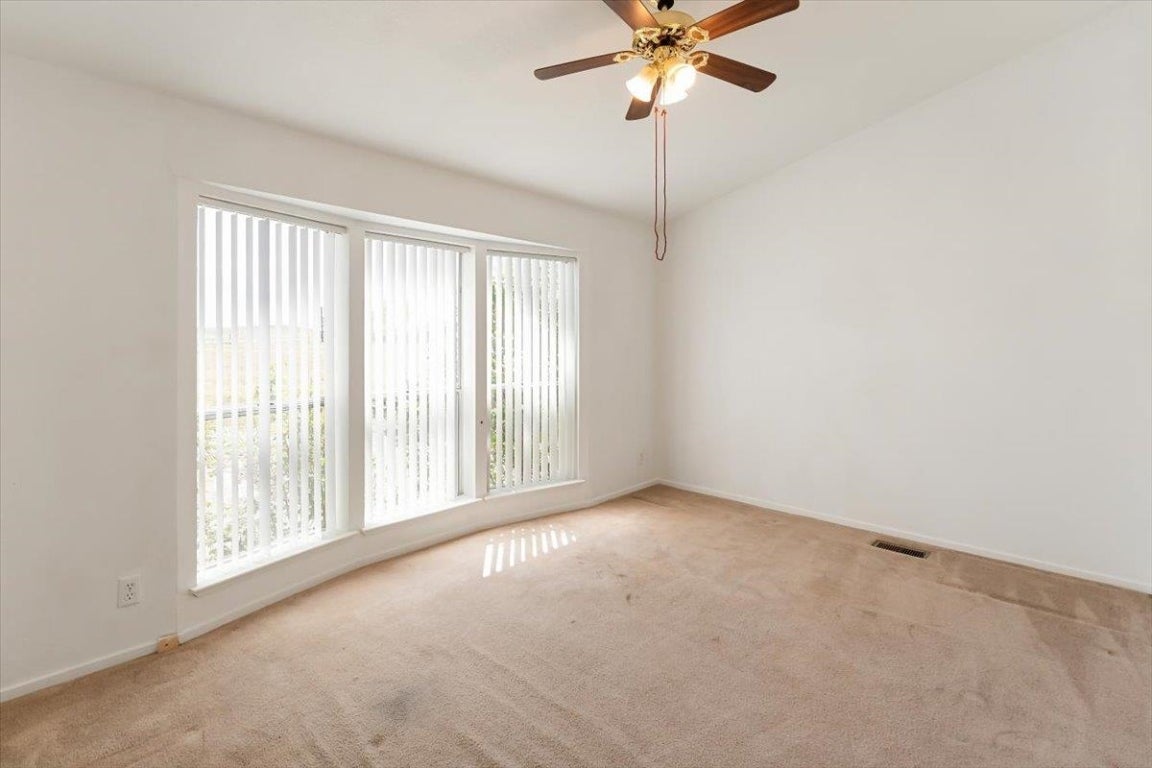 1611 Lichens Road Montague, CA 96064 - Photo 12 of 32 Gallery Image 12