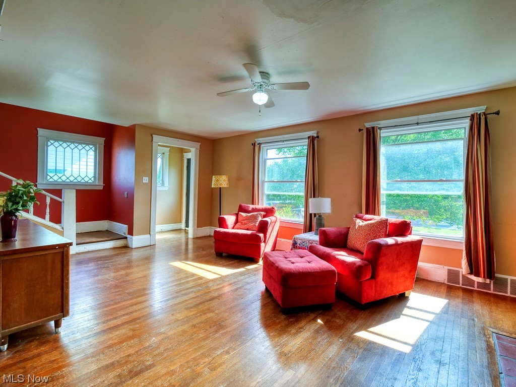 2072 Warren Road Lakewood, OH 44107 - Photo 4 of 17