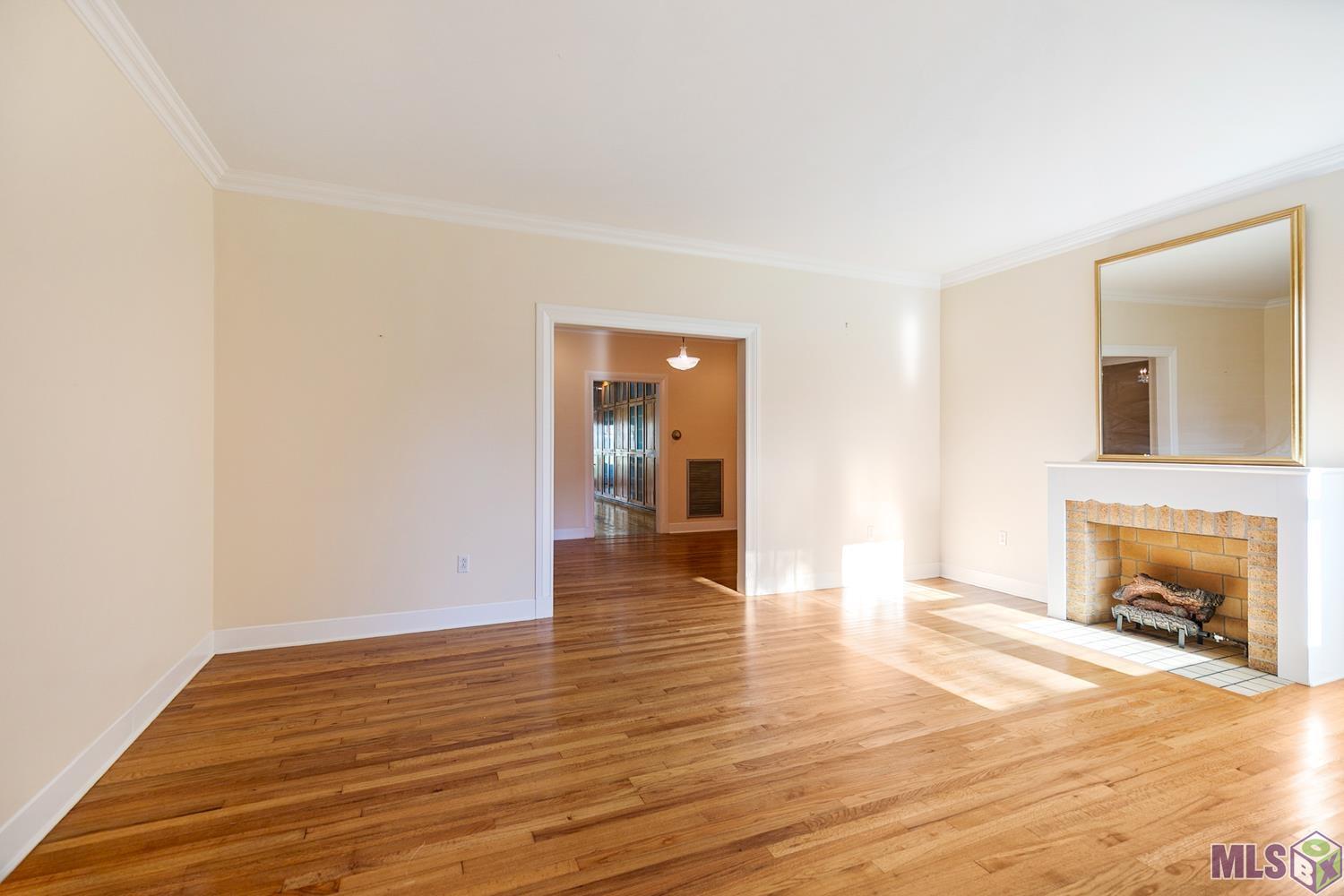 1505 Stuart Avenue Baton Rouge, LA 70808 - Photo 3 of 24 Living Room