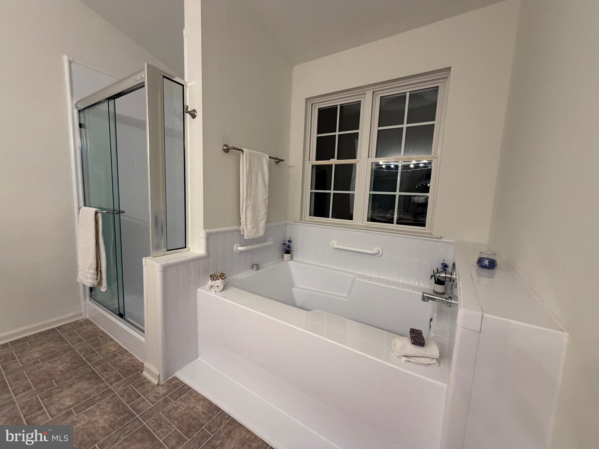 1 Blue Stone Circle Sicklerville, NJ 08081 - Photo 20 of 28 Primary Bath View 2 Soaking Tub,