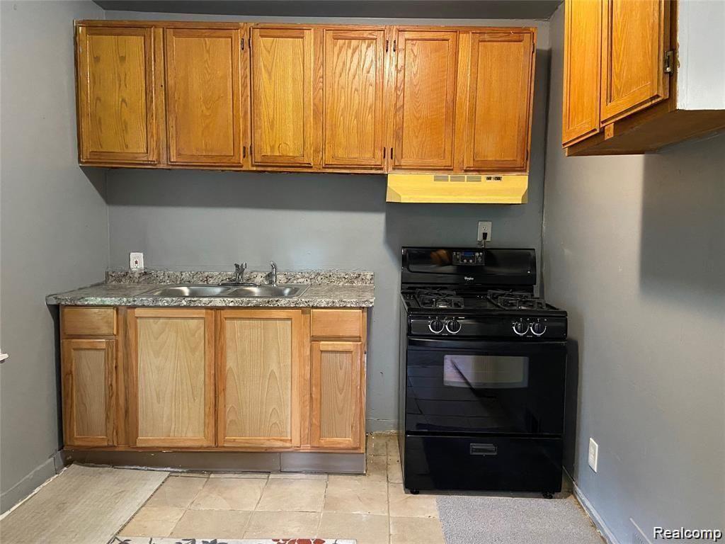 3257 Harrison Street Inkster, MI 48141 - Photo 6 of 16 6.jpg