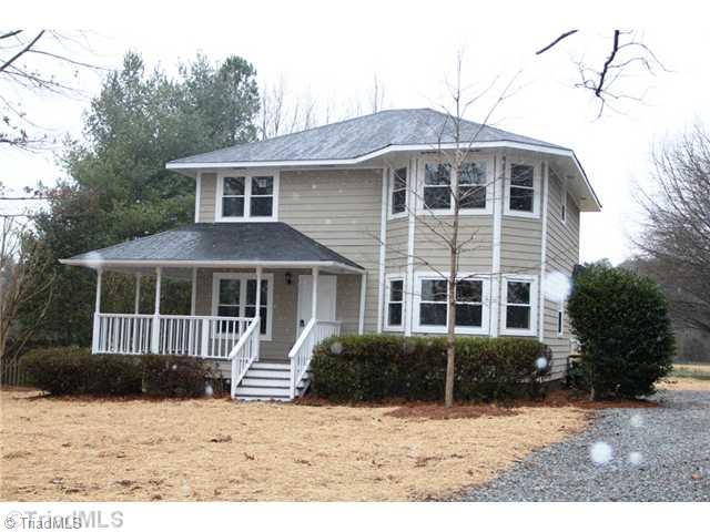 1634 Southwest School Road Clemmons, NC 27012 - Photo 1 of 15 Exterior Front.