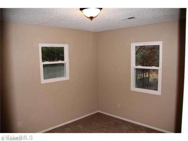 1634 Southwest School Road Clemmons, NC 27012 - Photo 11 of 15 2nd Bedroom.