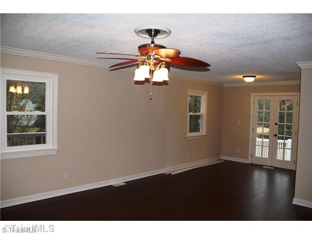 1634 Southwest School Road Clemmons, NC 27012 - Photo 5 of 15 Dining Room.