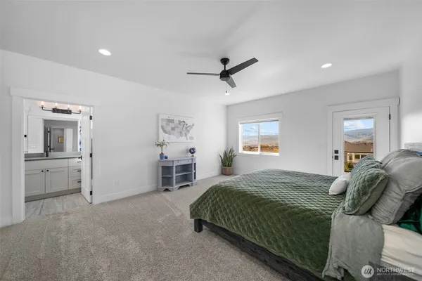 $1,249,000 | 885 Autumn Crest Drive, Wenatchee, WA 98801