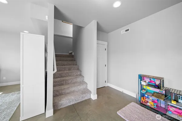 $1,249,000 | 885 Autumn Crest Drive, Wenatchee, WA 98801