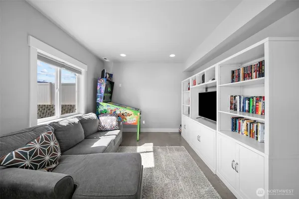 $1,249,000 | 885 Autumn Crest Drive, Wenatchee, WA 98801