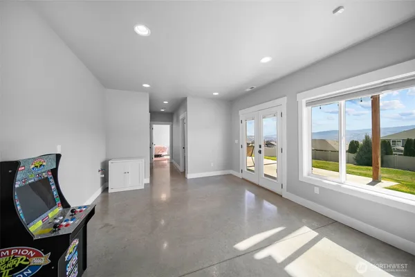 $1,249,000 | 885 Autumn Crest Drive, Wenatchee, WA 98801