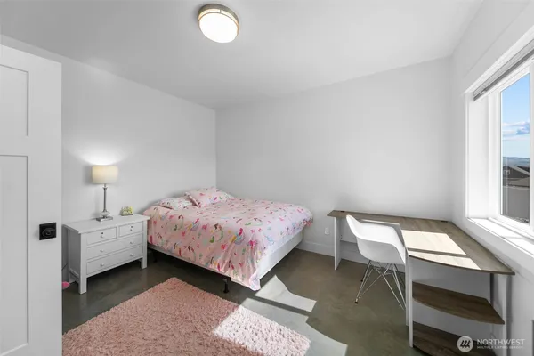 $1,249,000 | 885 Autumn Crest Drive, Wenatchee, WA 98801