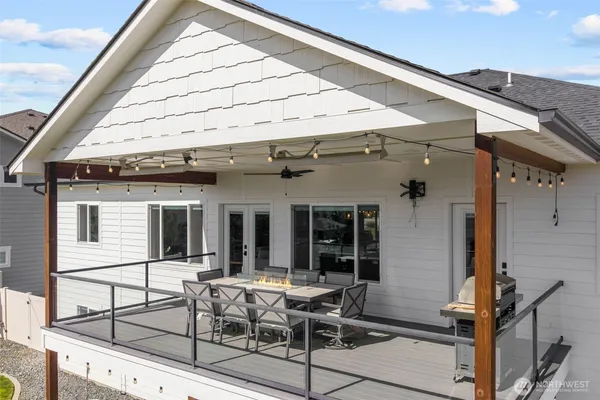 $1,249,000 | 885 Autumn Crest Drive, Wenatchee, WA 98801