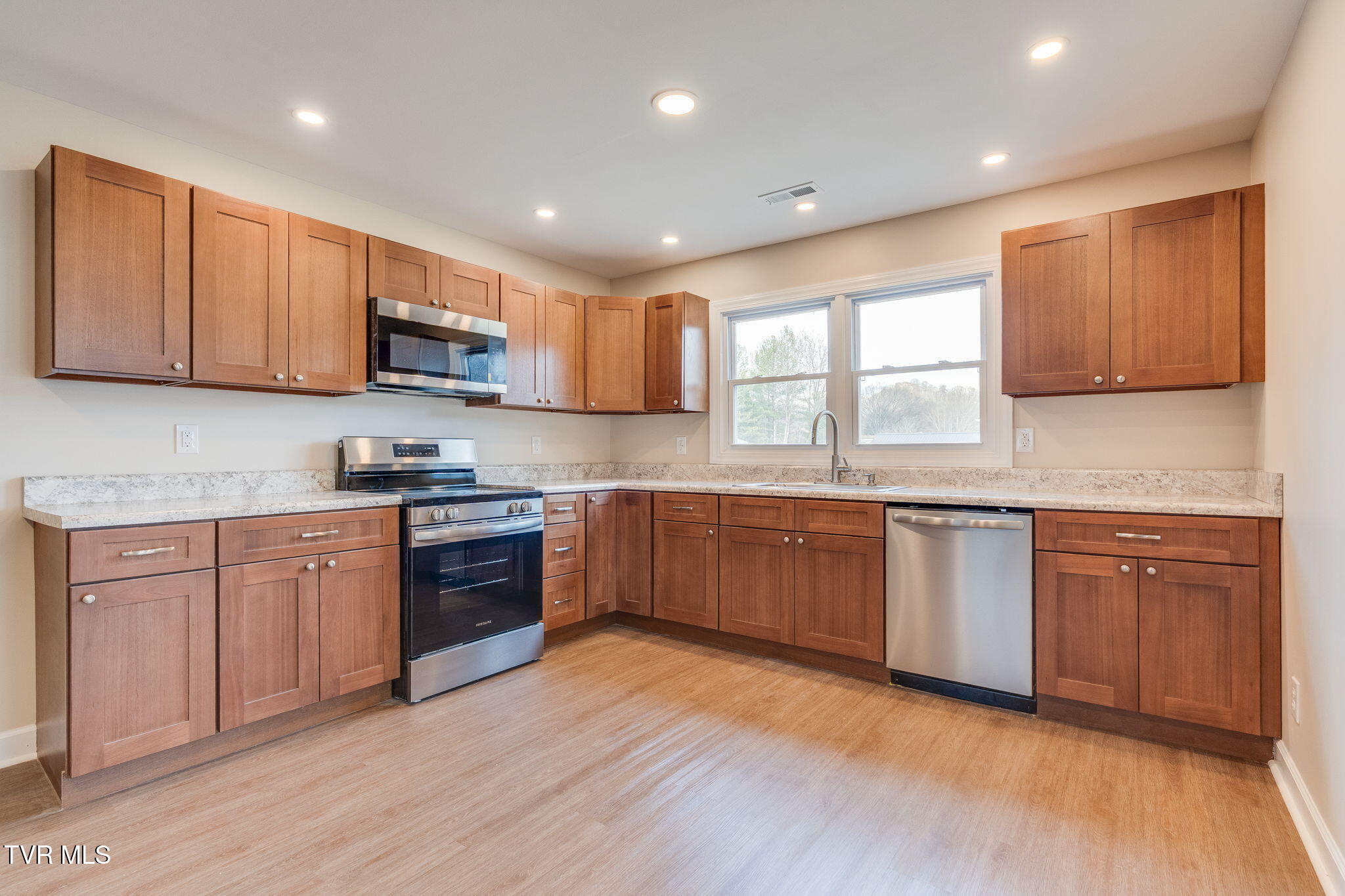 265 Price Road Elizabethton, TN 37643 - Photo 8 of 31 Lantern Real Estate