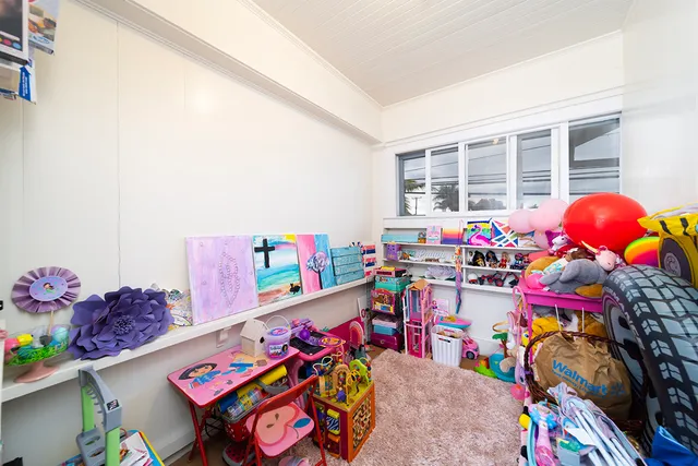 $810,000 | 615 Kekuanaoa Street, Hilo, HI 96720