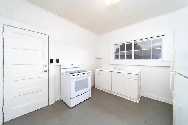 $810,000 | 615 Kekuanaoa Street, Hilo, HI 96720