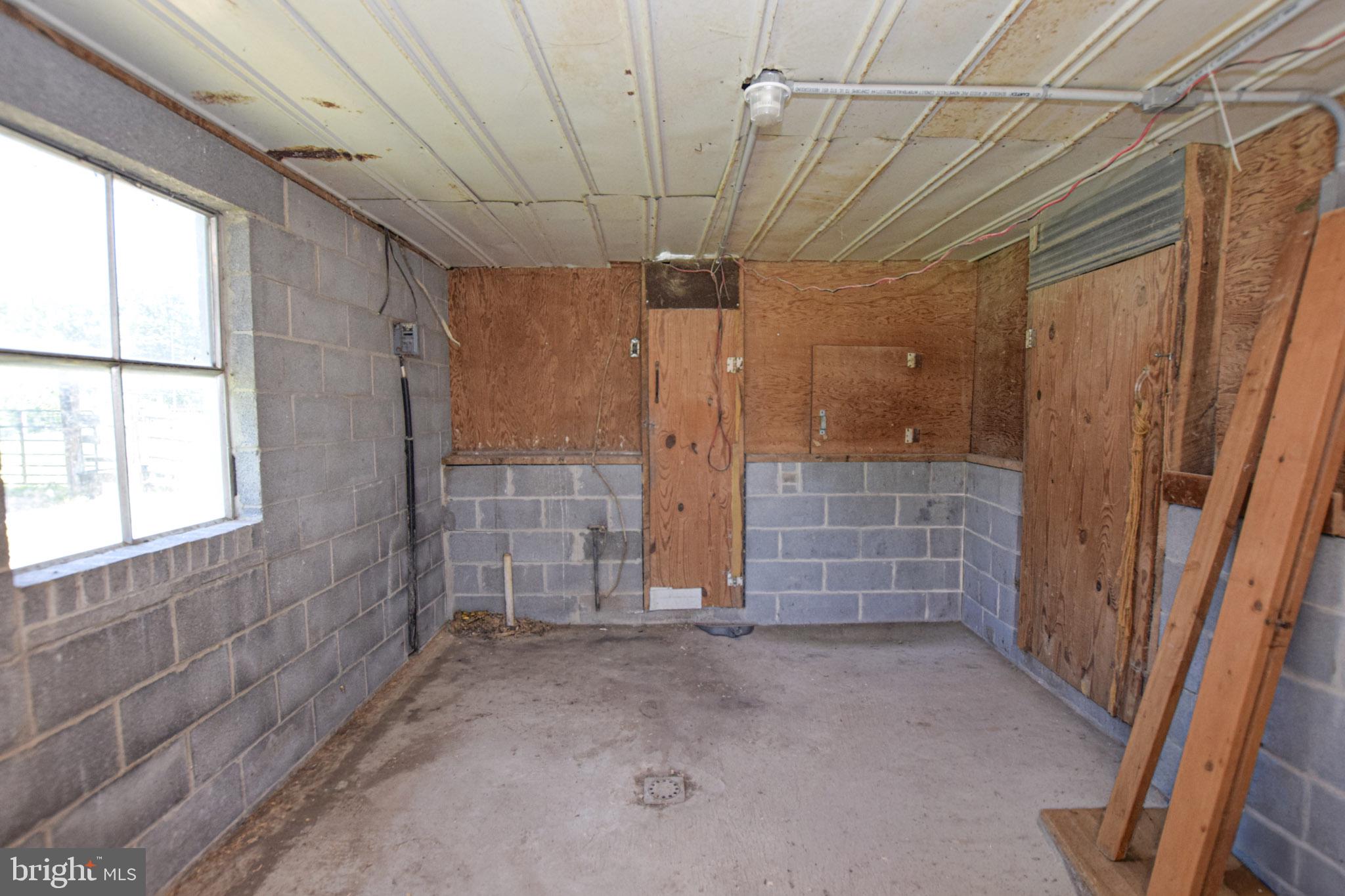 894 Files Cross Road Martinsburg, WV 25404 - Photo 38 of 40