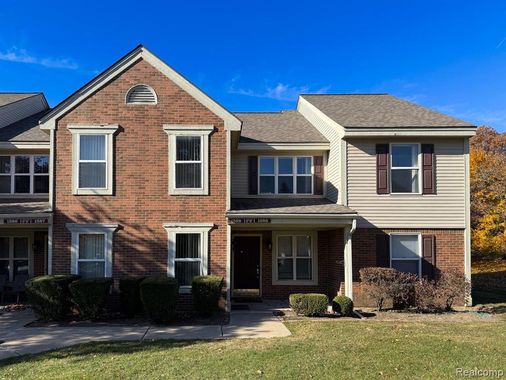 1589 O'Neil Circle Rochester, MI 48307 - Photo 1 of 14