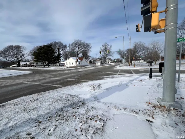 $14,900 | 300 East Main Street, Good Hope, IL 61438