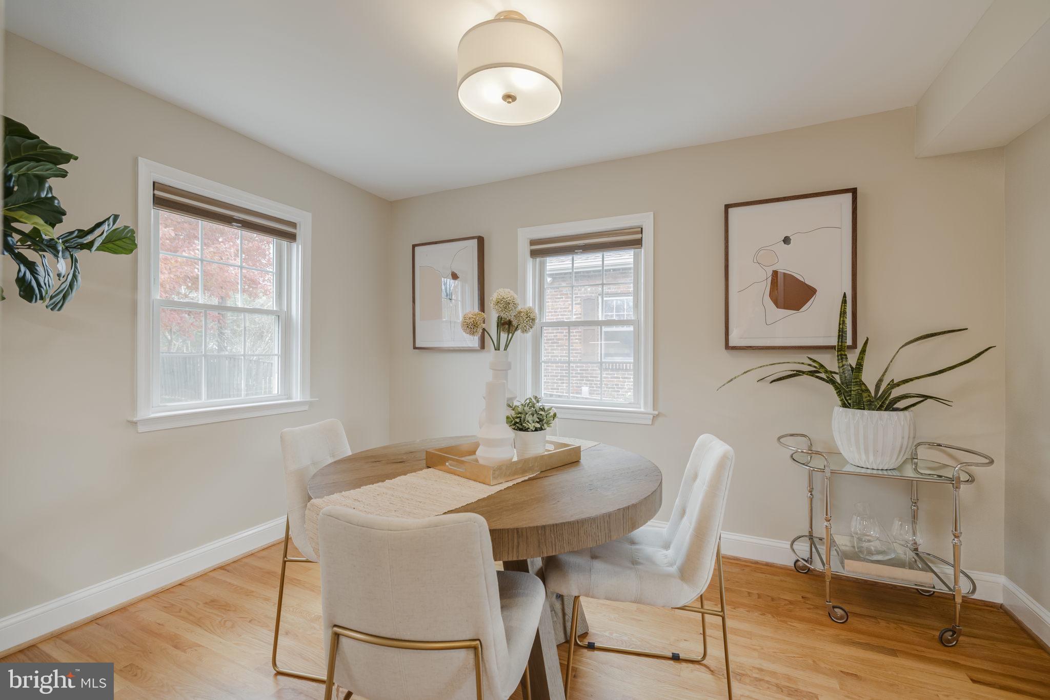 208 East Glebe Road, Unit A Alexandria, VA 22305 - Photo 3 of 16 Dining Room