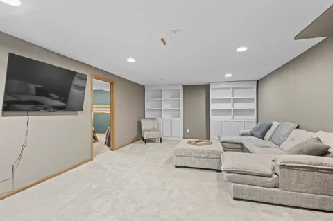 $385,000 | 1533 Moline Street, Stoughton, WI 53589