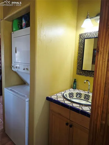 $725,000 | 18461 Highway 115, Penrose, CO 81240