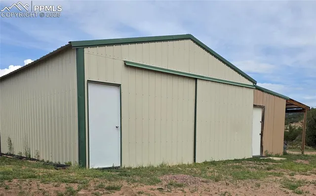 $725,000 | 18461 Highway 115, Penrose, CO 81240