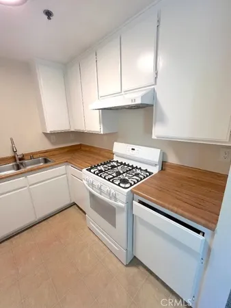 $2,595 | 248 West Avenida Palizada, Unit 5, San Clemente, CA 92672