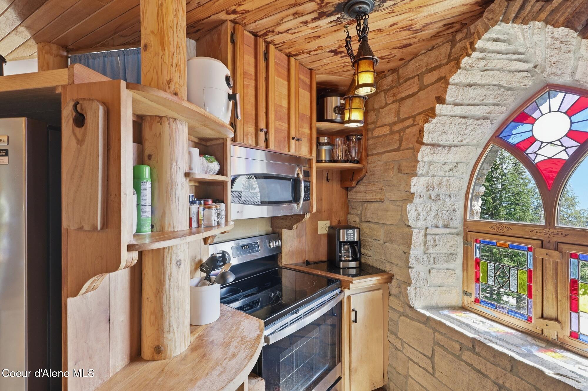1018 Mogul Hill Road Sandpoint, ID 83864 - Photo 40 of 100 48