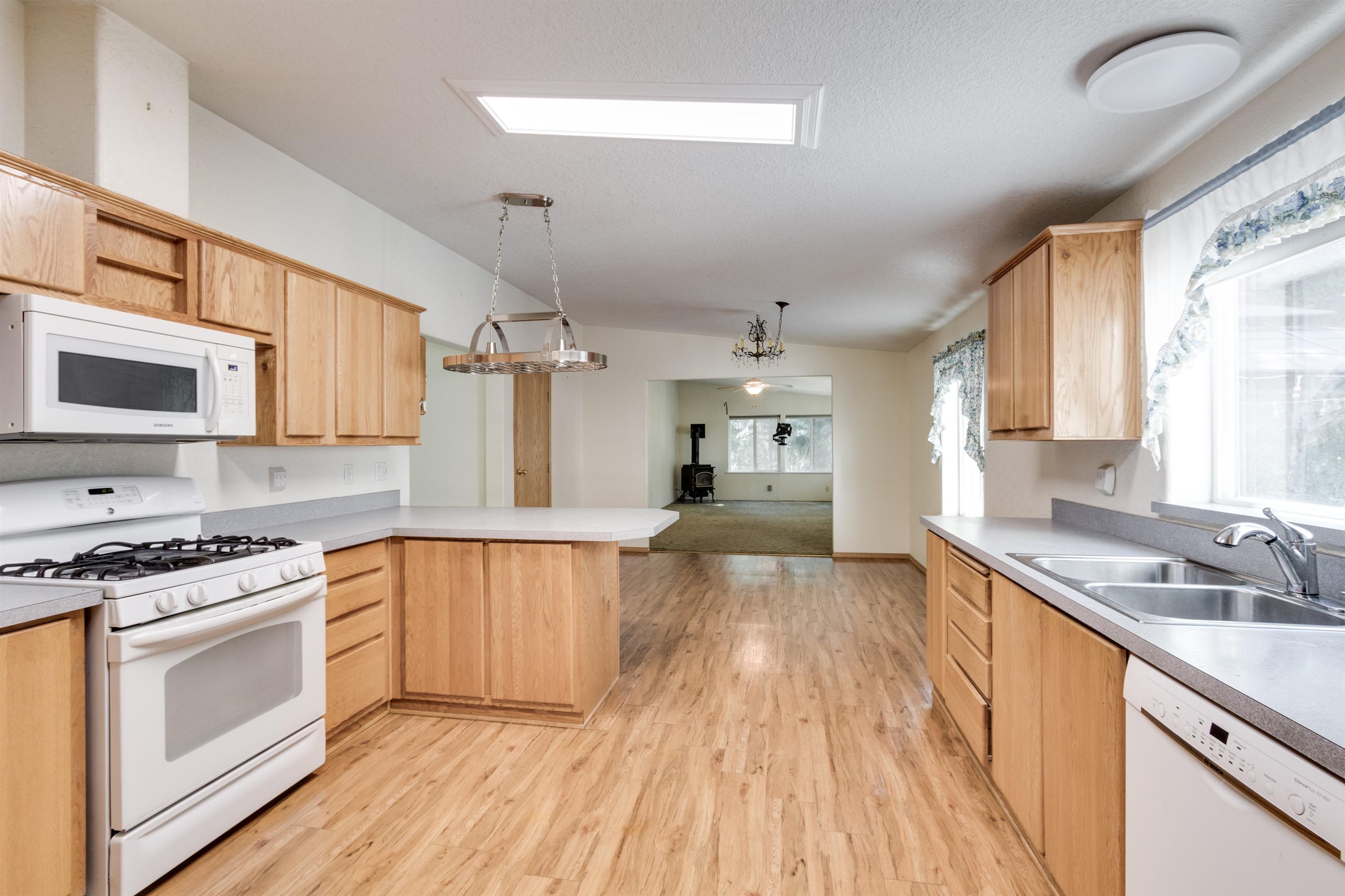 40139 Evan Road Loon Lake, WA 99148 - Photo 13 of 50