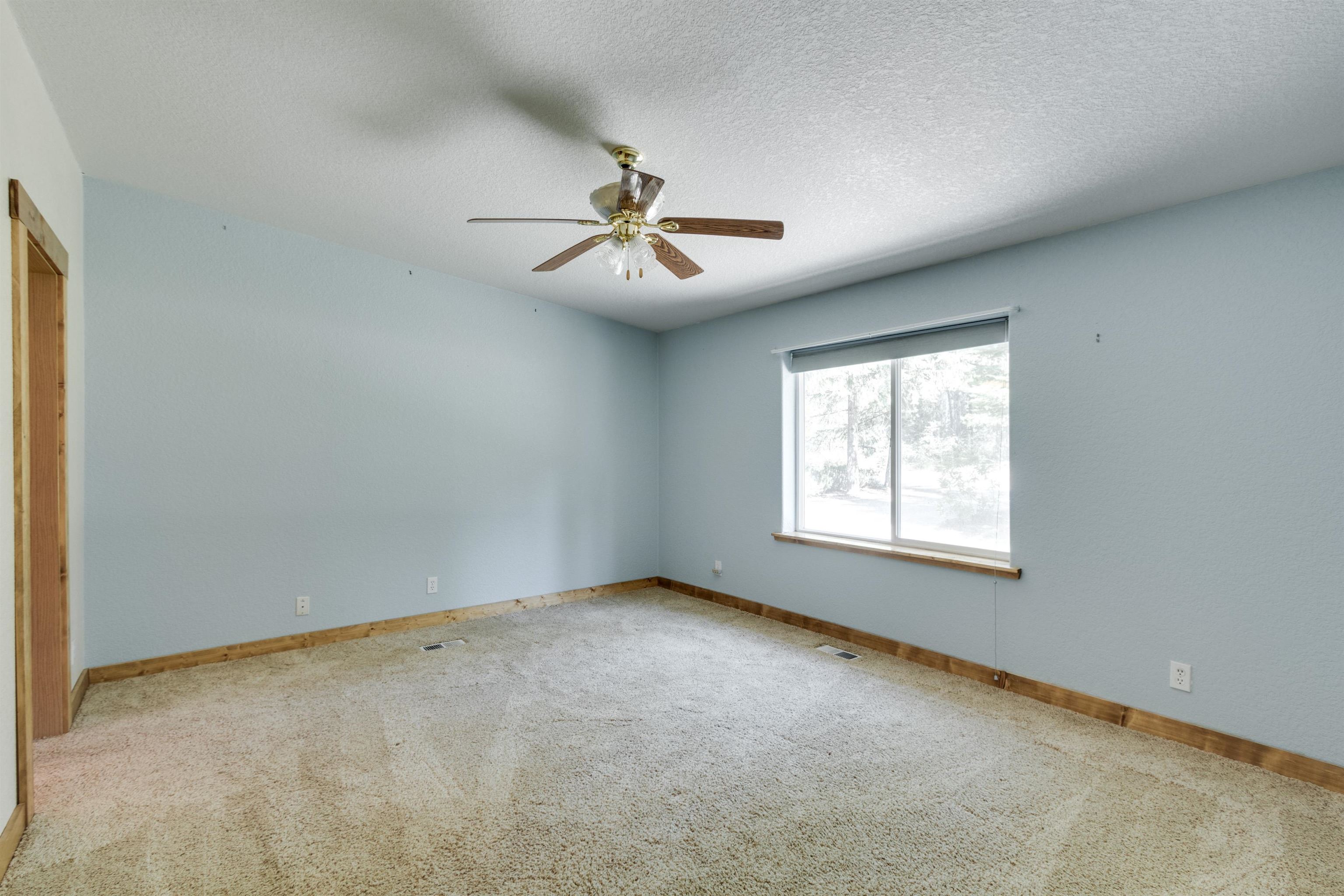 40139 Evan Road Loon Lake, WA 99148 - Photo 15 of 50