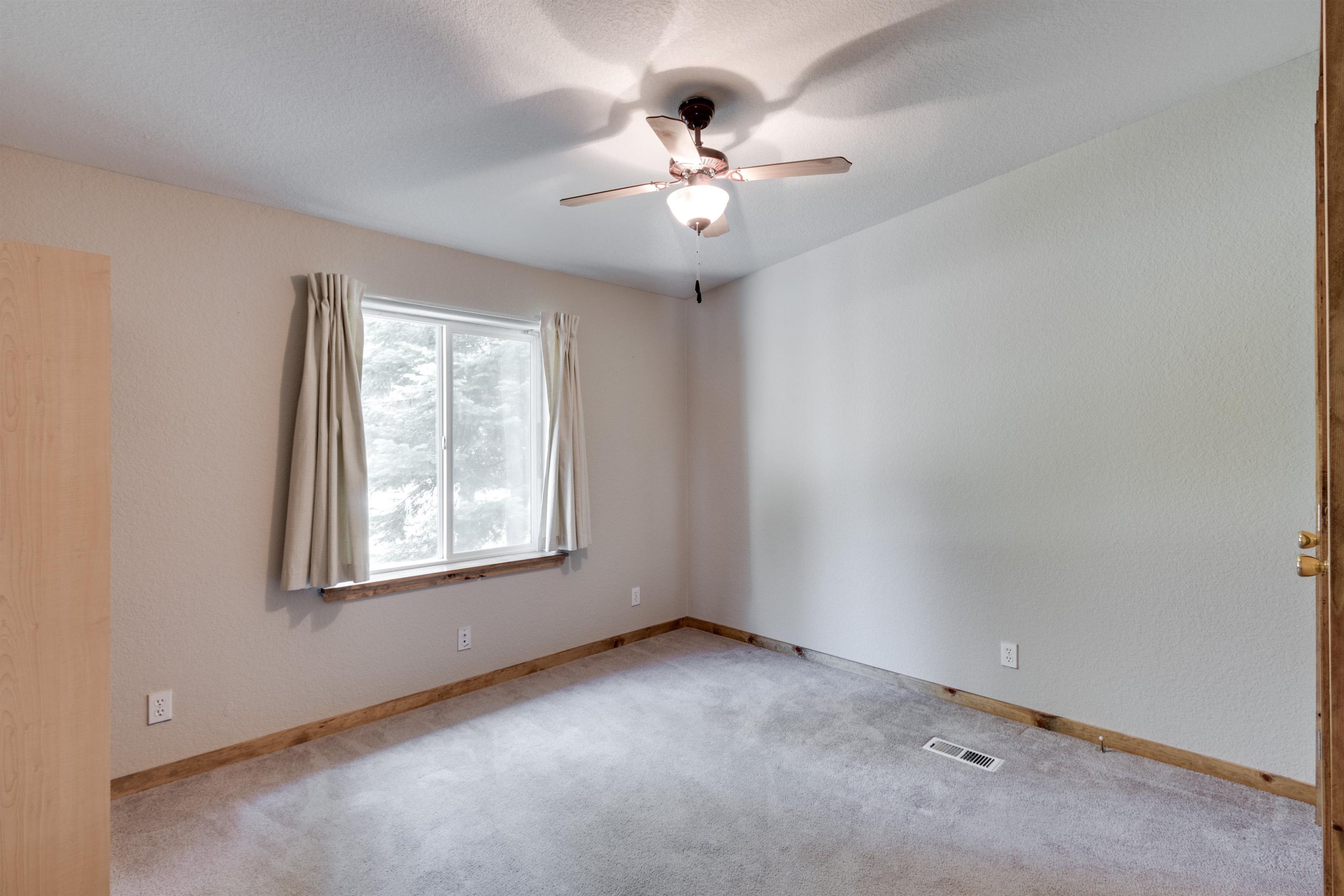 40139 Evan Road Loon Lake, WA 99148 - Photo 18 of 50