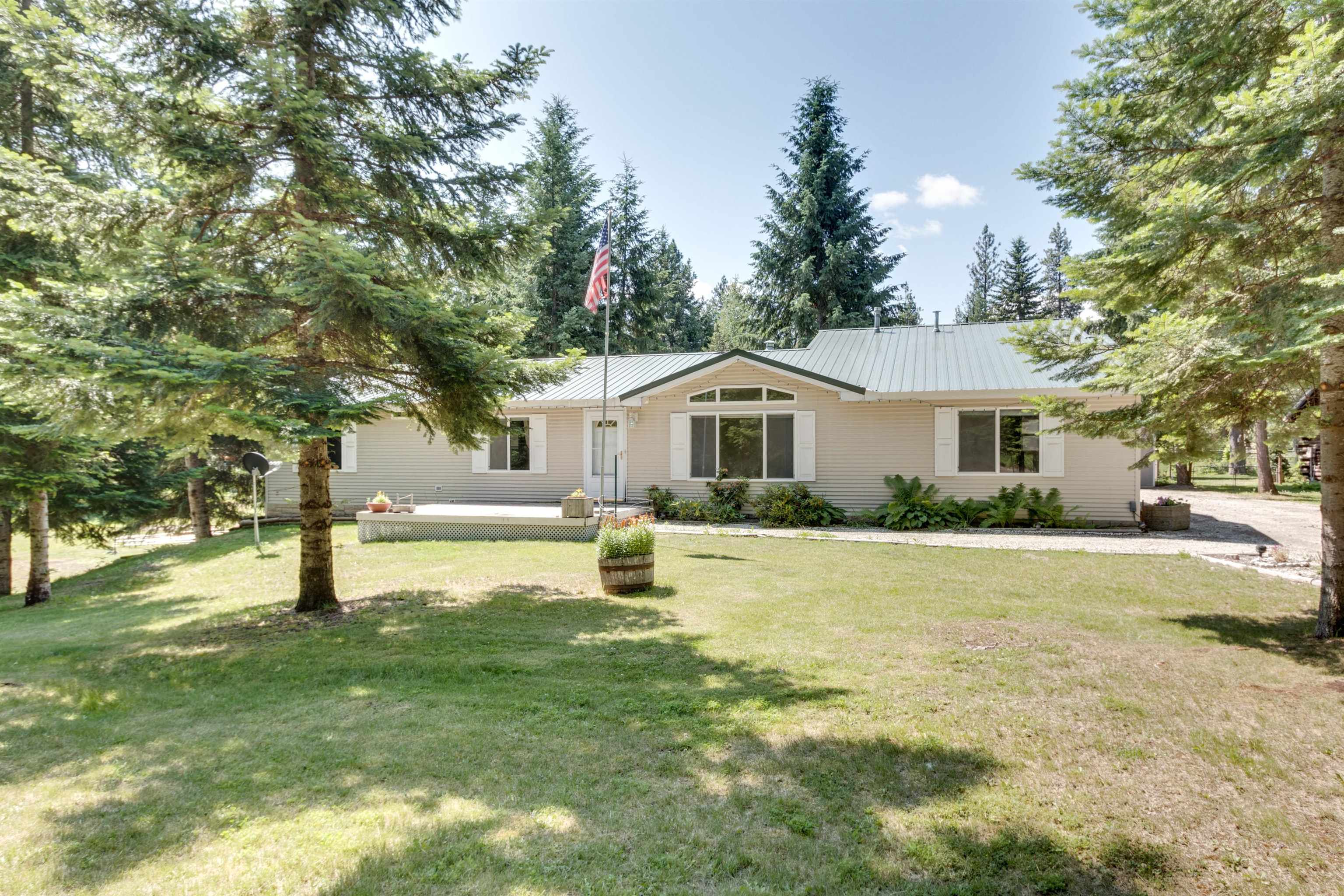 40139 Evan Road Loon Lake, WA 99148 - Photo 3 of 50