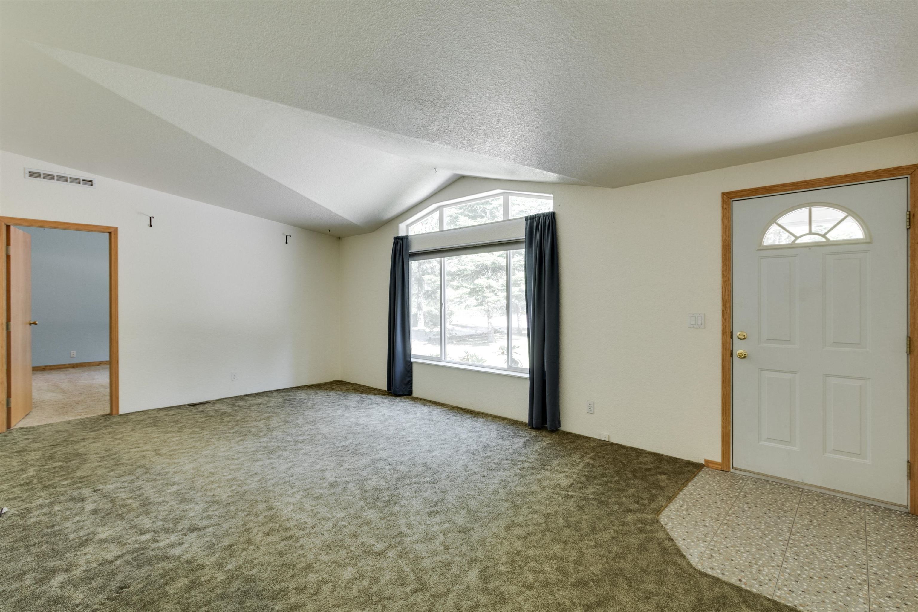 40139 Evan Road Loon Lake, WA 99148 - Photo 4 of 50