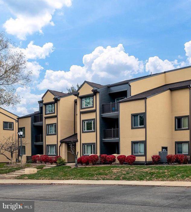 a front view of house with yard