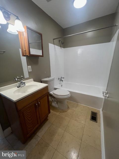 16 Brian Court, Unit 245 Gaithersburg, MD 20877 - Photo 15 of 22 a bathroom with a sink double vanity and a mirror