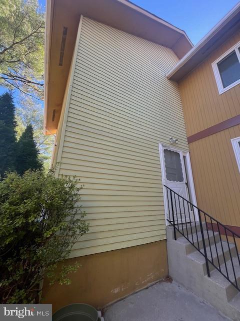 16 Brian Court, Unit 245 Gaithersburg, MD 20877 - Photo 3 of 22 a view of a house with a yard