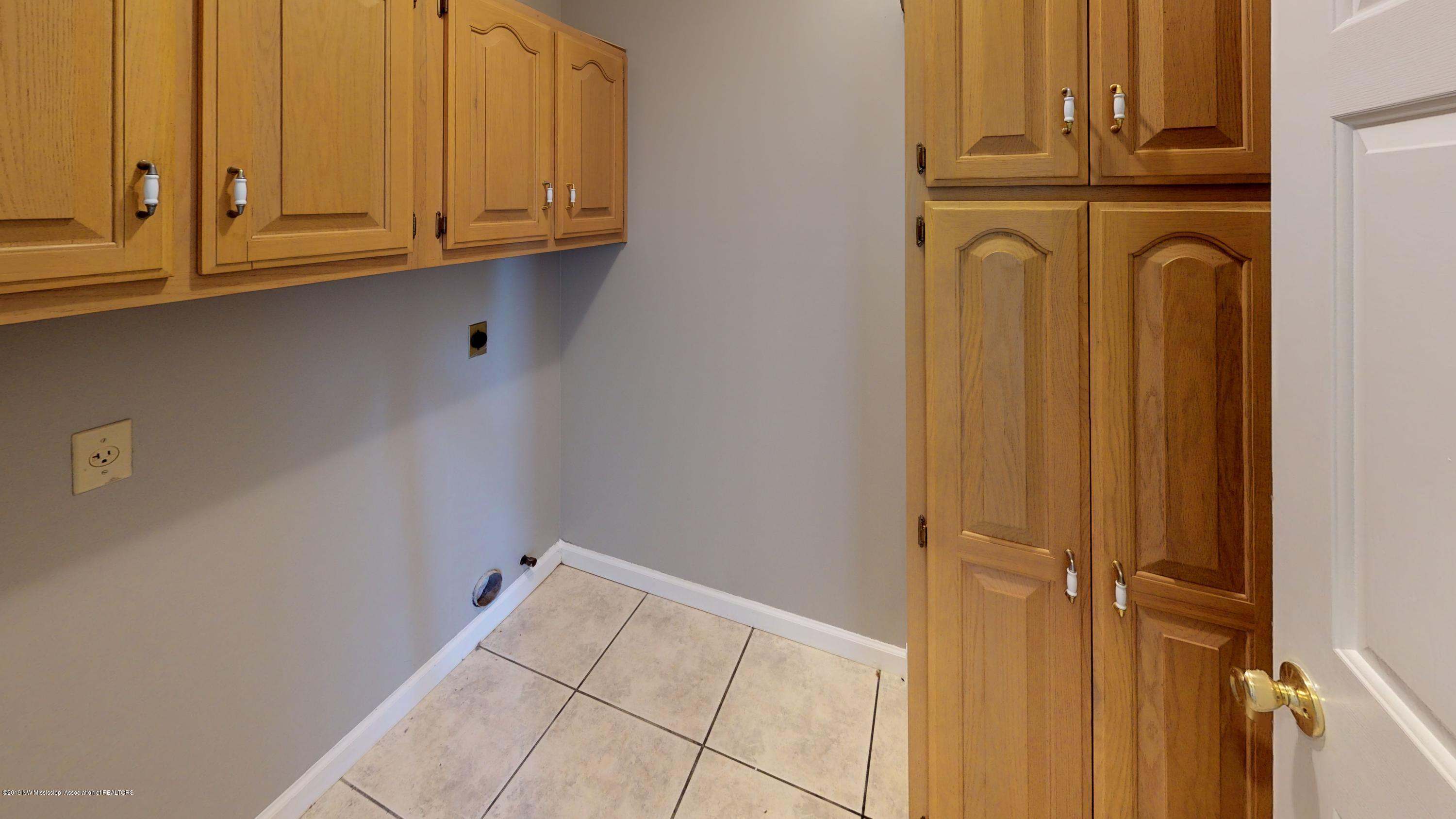 3322 Rhett Butler Drive Hernando, MS 38632 - Photo 18 of 31 3322-Rhett-Butler-Laundry