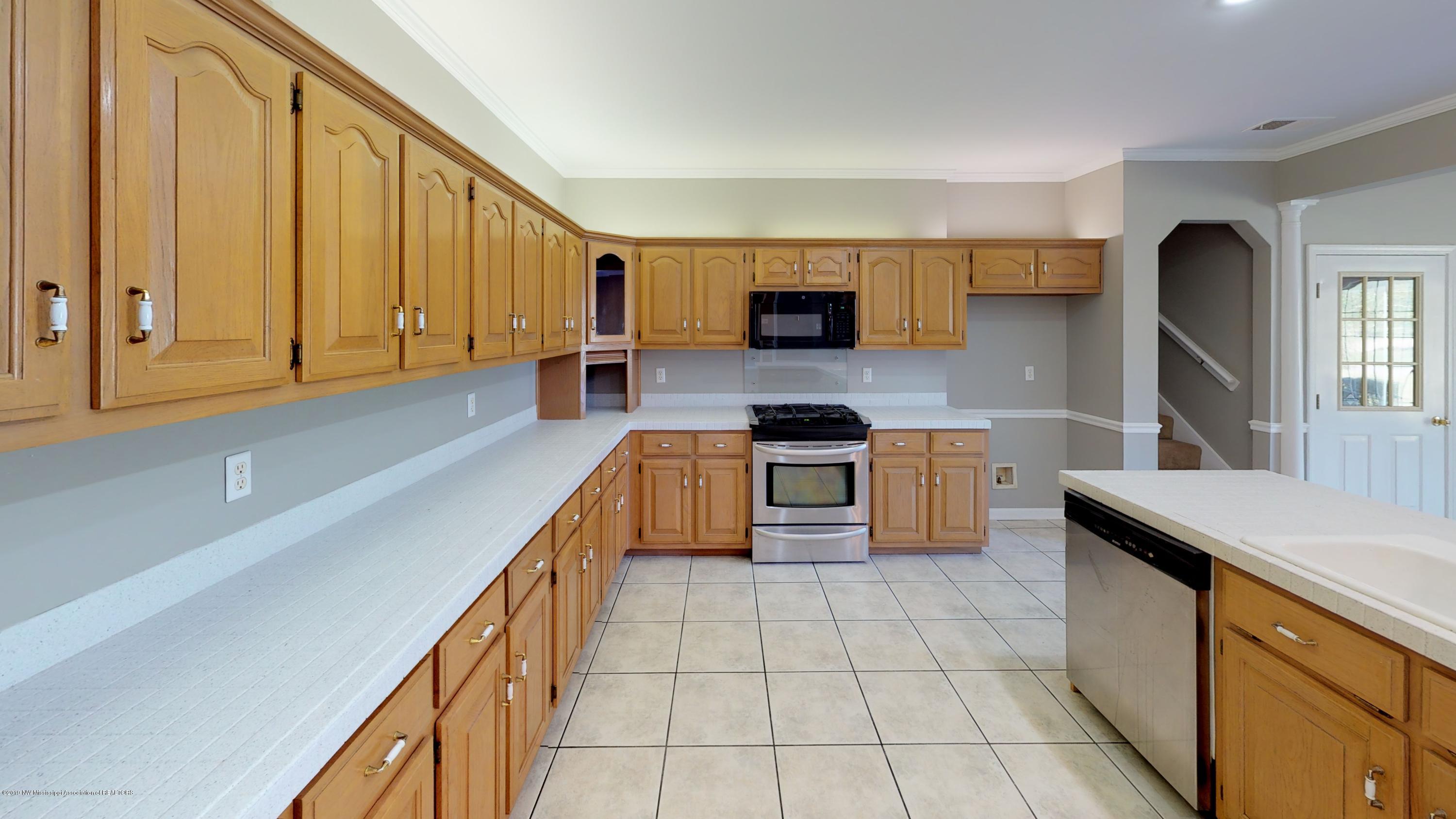 3322 Rhett Butler Drive Hernando, MS 38632 - Photo 10 of 31 3322-Rhett-Butler-Kitchen