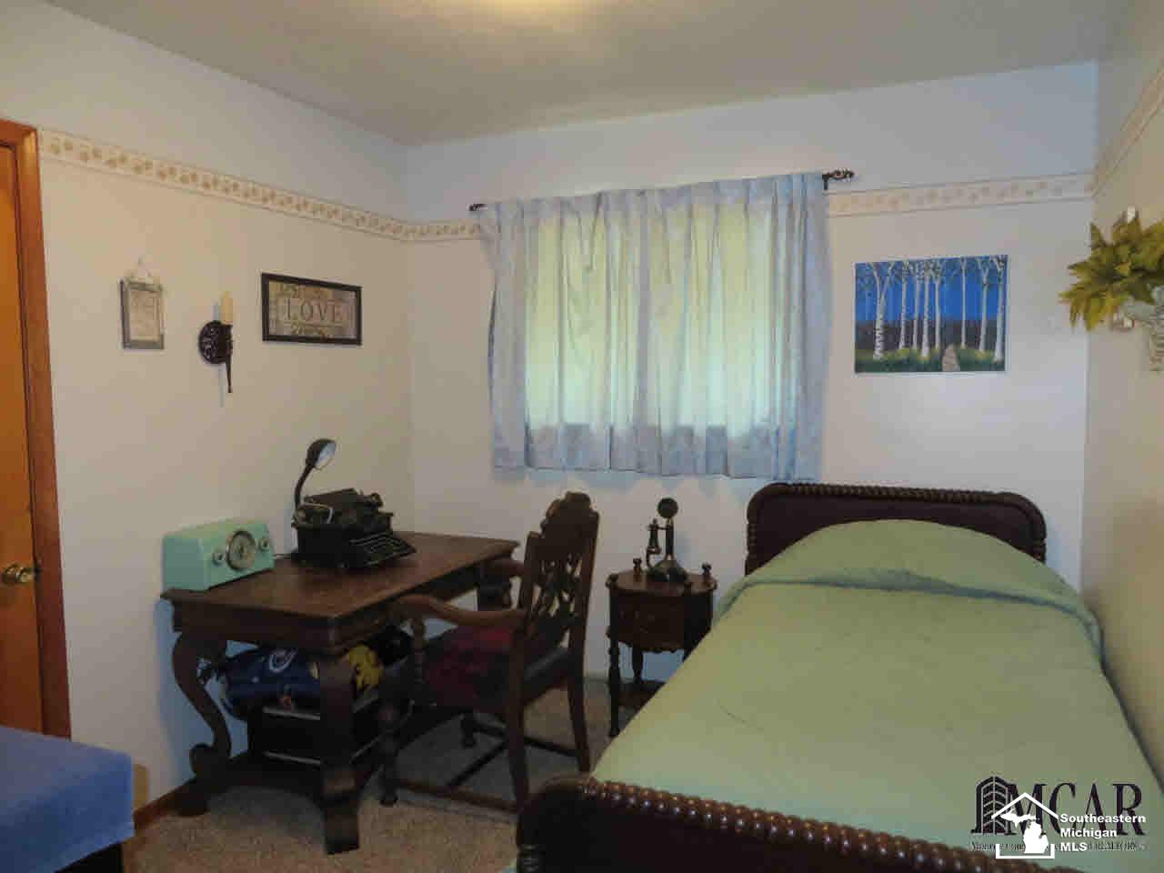 13382 Stowell Road Dundee, MI 48131 - Photo 14 of 32 21358911-13.JPG