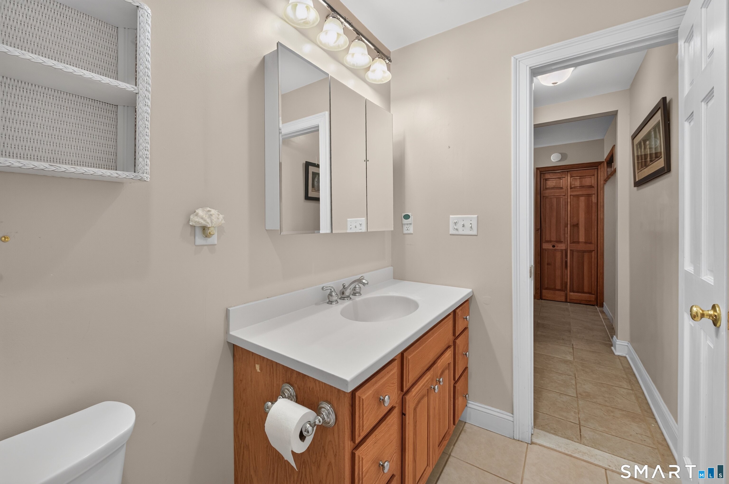 845 Stratford Road Stratford, CT 06615 - Photo 13 of 19 Gallery Image 13