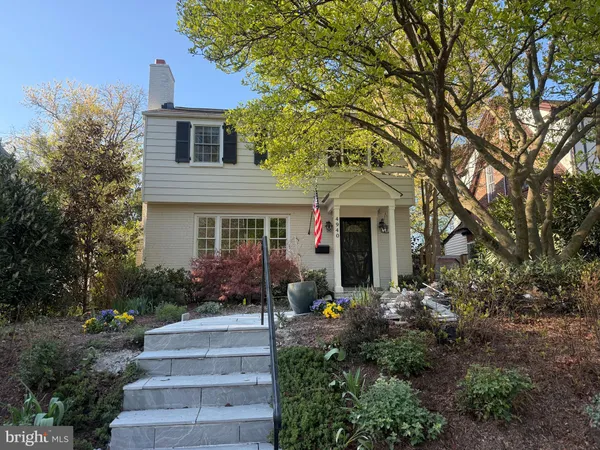 $1,800,000 | 4940 Butterworth Place Northwest, Washington, DC 20016