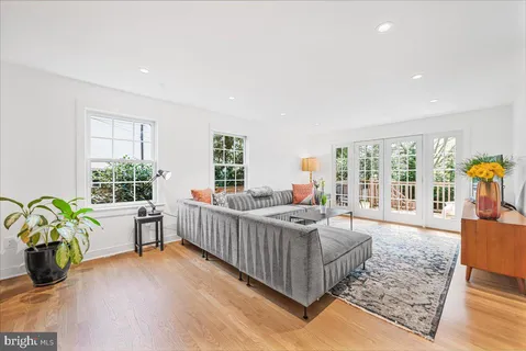$1,800,000 | 4940 Butterworth Place Northwest, Washington, DC 20016