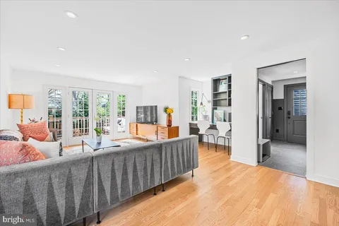 $1,800,000 | 4940 Butterworth Place Northwest, Washington, DC 20016