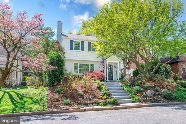 $1,800,000 | 4940 Butterworth Place Northwest, Washington, DC 20016
